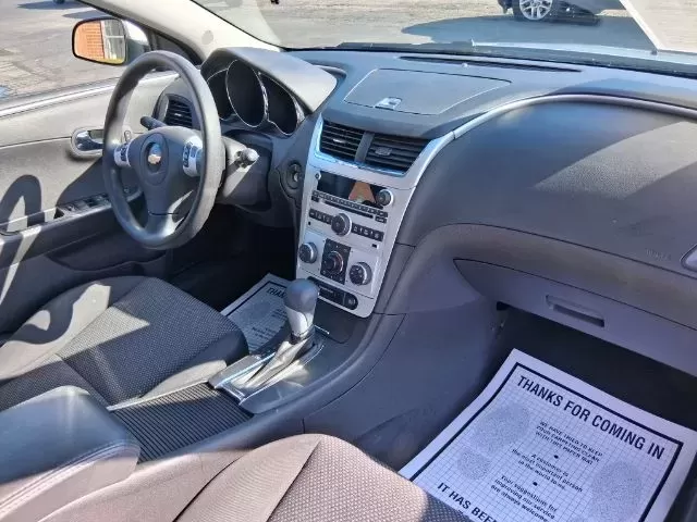 2011 Chevrolet Malibu 1LT (1G1ZC5E1XBF) with an Ecotec 2.4L I-4 DOHC engine, located at 1865 W 2nd St., Xenia, OH, 45385, (937) 372-7777, 39.681259, -83.961945 - **Discover Your Perfect Commuter Companion: 2011 Chevrolet Malibu 1LT at Jamestown Auto Sales!**<br /> <br /> Are you searching for a reliable vehicle that fits seamlessly into your daily routine? Look no further than this stunning 2011 Chevrolet Malibu 1LT, ideal for anyone seeking a dependable rid - Photo#8