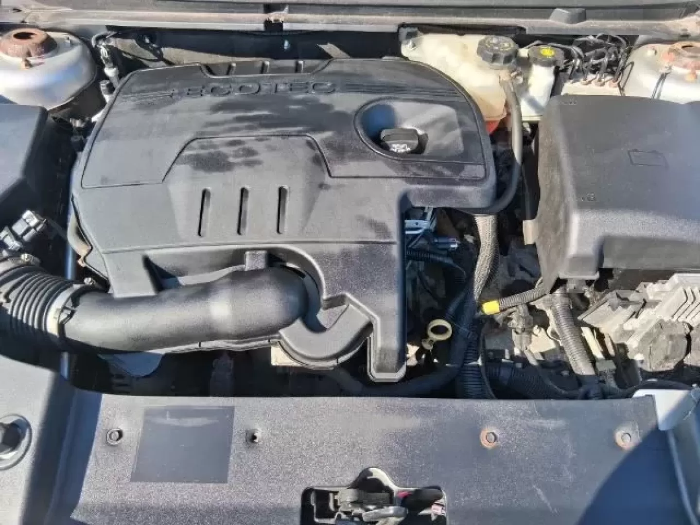 2011 Chevrolet Malibu 1LT (1G1ZC5E1XBF) with an Ecotec 2.4L I-4 DOHC engine, located at 1865 W 2nd St., Xenia, OH, 45385, (937) 372-7777, 39.681259, -83.961945 - **Discover Your Perfect Commuter Companion: 2011 Chevrolet Malibu 1LT at Jamestown Auto Sales!**<br /> <br /> Are you searching for a reliable vehicle that fits seamlessly into your daily routine? Look no further than this stunning 2011 Chevrolet Malibu 1LT, ideal for anyone seeking a dependable rid - Photo#12