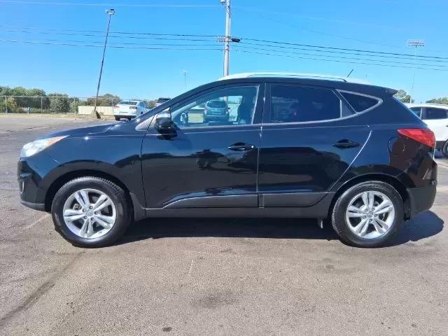 2013 Hyundai Tucson GLS (KM8JU3AC4DU) with an Theta II 2.4L I-4 DOHC engine, located at 1865 W 2nd St., Xenia, OH, 45385, (937) 372-7777, 39.681259, -83.961945 - **Discover Adventure with the 2013 Hyundai Tucson GLS at Jamestown Auto Sales!**<br /> <br /> Are you ready to elevate your daily commute or embark on weekend adventures? At Jamestown Auto Sales, we understand that your vehicle plays a vital role in your lifestyle. That's why we're excited to presen - Photo#2