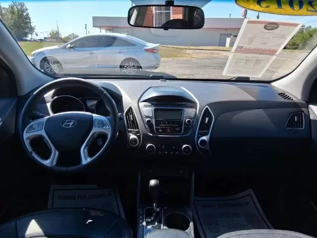 2013 Hyundai Tucson GLS (KM8JU3AC4DU) with an Theta II 2.4L I-4 DOHC engine, located at 1865 W 2nd St., Xenia, OH, 45385, (937) 372-7777, 39.681259, -83.961945 - **Discover Adventure with the 2013 Hyundai Tucson GLS at Jamestown Auto Sales!**<br /> <br /> Are you ready to elevate your daily commute or embark on weekend adventures? At Jamestown Auto Sales, we understand that your vehicle plays a vital role in your lifestyle. That's why we're excited to presen - Photo#7